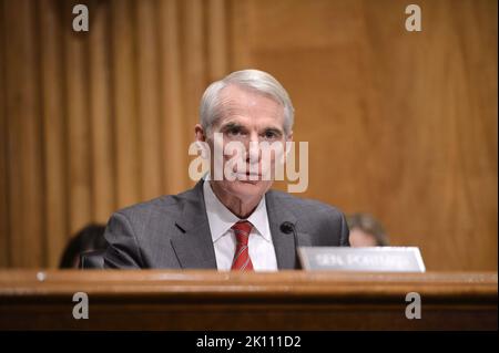 Washington, États-Unis. 14th septembre 2022. Le sénateur Rob Portman, R-OH, s'exprime mercredi au Capitole des États-Unis à Washington, DC, lors d'une audience du Comité sénatorial sur la sécurité intérieure et les affaires gouvernementales sur l'impact des médias sociaux sur la sécurité intérieure. 14 septembre 2022 Photo de Bonnie Cash/UPI Credit: UPI/Alay Live News Banque D'Images