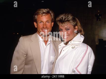 Vanna White et John Gibson Circa années 80 crédit: Ralph Dominguez/MediaPunch Banque D'Images