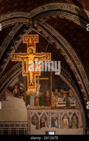 Assise, un voyage à travers l'histoire et la religion. La basilique de Santa Chiara Banque D'Images