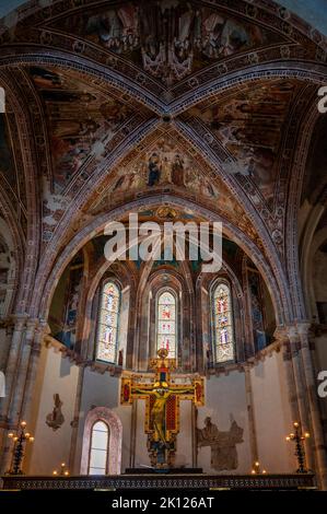 Assise, un voyage à travers l'histoire et la religion. La basilique de Santa Chiara Banque D'Images