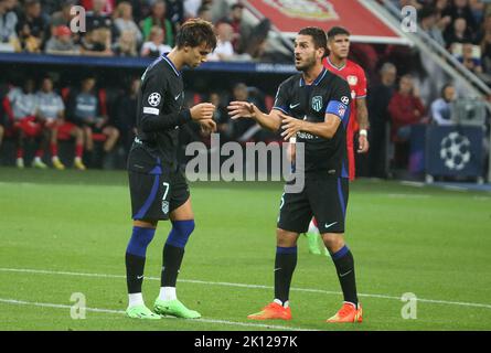 Joao Felix et Koke de l'Atlético Madrid pendant la Ligue des champions de l'UEFA, match de football du groupe B entre Bayer Leverkusen et Atletico Madrid sur 13 septembre 2022 à BayArena à Leverkusen, Allemagne - photo Laurent Lairys / DPPI Banque D'Images