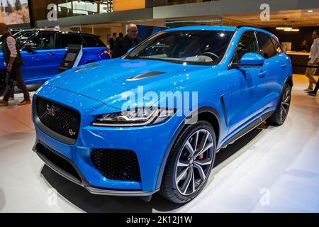 Présentation de la voiture Jaguar F-Pace au salon de l'automobile de Paris. Paris, France - 3 octobre 2018. Banque D'Images