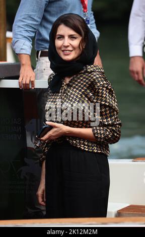 VENISE, ITALIE - AOÛT 31 : la membre du jury Leila Hatami est vue lors du Festival international du film de Venise 79th sur 31 août 2022 à Venise, Italie Banque D'Images