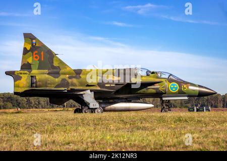 Ancien avion de chasse 37 Viggen de la Force aérienne suédoise Saab à la base aérienne Kleine-Brogel. Belgique - 14 septembre 2019. Banque D'Images