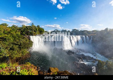 Lumangwe Falls, sur la rivière Kalungwishi, au nord de la Zambie, en Afrique Banque D'Images