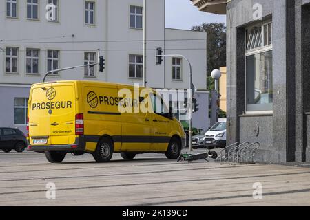 Allemagne , Cottbus , 15.09.2022 , Un transporteur d'argent de la société Prosegur Banque D'Images