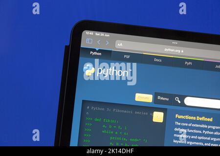 Ostersund, Suède - 25 juin 2022 : site Web Python. Python est un langage de programmation de haut niveau, interprété et général. Banque D'Images