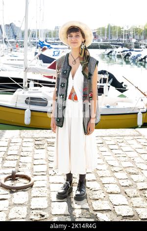 Juliette Halloy assiste à la photocall Lycee Toulouse Lautrec lors du festival de la Rochelle Fiction à 15 septembre 2022, à la Rochelle, en France. Photo de David Niviere/ABACAPRESS.COM Banque D'Images