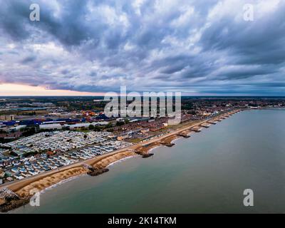 Nuages sombres spectaculaires sur la côte à Felixstowe dans Suffolk, Royaume-Uni Banque D'Images