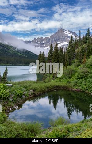 Lac Josephine le long de la piste des glaciers de Grinnell dans le parc national des Glaciers Montana USA Banque D'Images