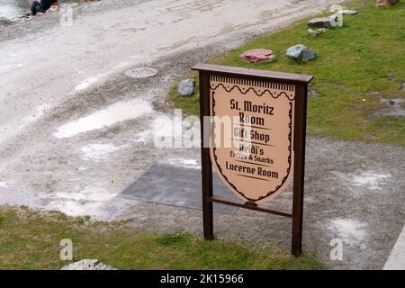 Montana, États-Unis - 4 juillet 2022 : panneau pour la salle Saint-Mortiz à l'intérieur du parc national des Glaciers à l'hôtel Banque D'Images