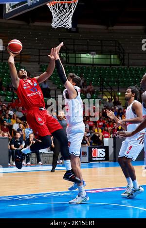 Desio, Italie. 15th septembre 2022. Deshaun Thomas (EA7 Emporio Armani Olimpia Milano) pendant la coupe Lombardie - Olimpia Milano vs Varese Pallacanestro, événement à Desio, Italie, 15 septembre 2022 crédit: Agence de photo indépendante/Alamy Live News Banque D'Images