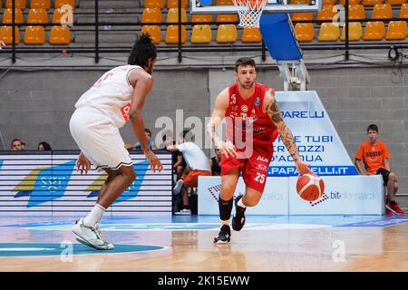 Desio, Italie. 15th septembre 2022. Tommaso Baldasso (EA7 Emporio Armani Olimpia Milano) pendant la coupe Lombardie - Olimpia Milano vs Varese Pallacanestro, événement à Desio, Italie, 15 septembre 2022 crédit: Agence de photo indépendante/Alamy Live News Banque D'Images