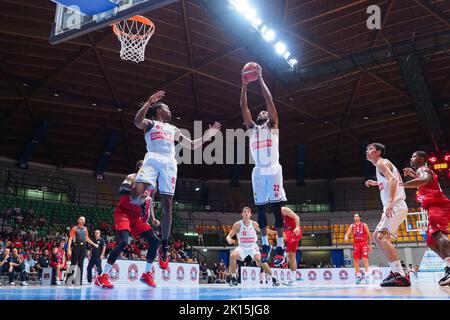 Desio, Italie. 15th septembre 2022. Markel Brown (Openjobmestis Pallacanestro Varèse) pendant la coupe Lombardie - Olimpia Milano vs Varèse Pallacanestro, événement à Desio, Italie, 15 septembre 2022 Credit: Independent photo Agency/Alay Live News Banque D'Images