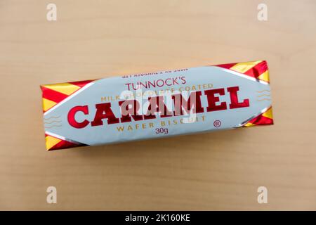 Biscuits à la Wafer enrobés de chocolat au lait Tonnocks Banque D'Images