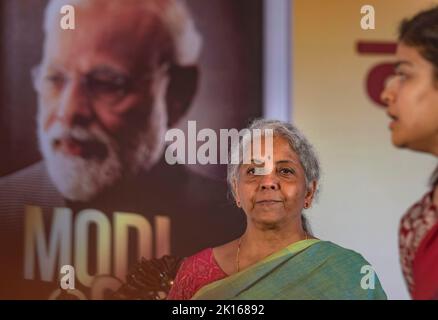 Mumbai, Inde. 15th septembre 2022. MUMBAI, INDE - SEPTEMBRE 15 : le ministre des Finances de l'Union Nirmala Sitharaman lors d'un événement relatif au livre 'modi@20 Dreams Meet Delivery at Diamond Bourse Campus, BKC, Bandra on 15 septembre 2022 à Mumbai, Inde. (Photo de Satish Bate/Hindustan Times/Sipa USA) crédit: SIPA USA/Alay Live News Banque D'Images