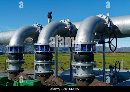 Système d'irrigation à grande échelle sur une ferme laitière, Otago, île du sud, Aotearoa / Nouvelle-Zélande Banque D'Images