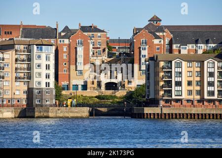 North Shields appartements dans le front de mer Banque D'Images