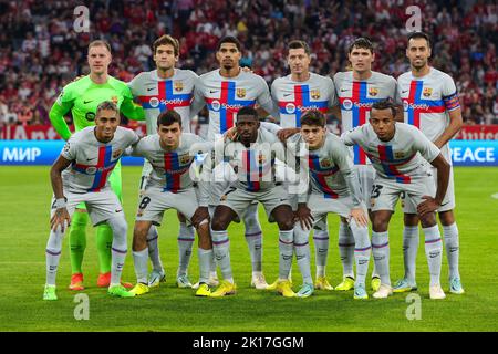 MUNCHEN, ALLEMAGNE - SEPTEMBRE 13 : Marc Andre ter Stegen du FC Barcelone, Marcos Alonso du FC Barcelone, Ronald Araujo du FC Barcelone, Robert Lewandowski du FC Barcelone, Andreas Christensen du FC Barcelone, Sergio Busquets du FC Barcelone, Raphinha du FC Barcelone, Pedri Gonzalez du FC Barcelone, Ousmane Dembele du FC Barcelone, Gavi du FC Barcelone, Jules Kounde du FC Barcelone pendant le match du groupe C de la Ligue des champions de l'UEFA entre le FC Bayern Munchen et le FC Barcelone à l'Allianz Arena on 13 septembre 2022 à Munchen, en Allemagne (photo de DAX Images/Orange Pictures) Banque D'Images