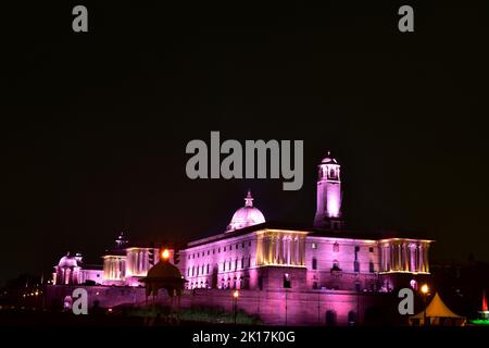 New Delhi, Inde - 14 septembre 2022 : vue de nuit de rashtrapati bhavan New delhi, inde Banque D'Images