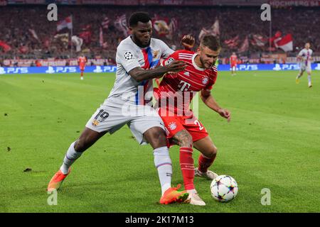 MUNCHEN, ALLEMAGNE - SEPTEMBRE 13 : Franck Kessie du FC Barcelone lors du match du groupe C - Ligue des champions de l'UEFA entre le FC Bayern Munchen et le FC Barcelone à l'Allianz Arena sur 13 septembre 2022 à Munchen, Allemagne (photo de DAX Images/Orange Pictures) Banque D'Images