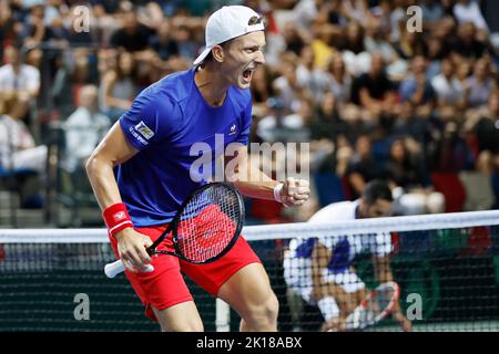 Jiri Lehecka tchèque célèbre la victoire après la coupe Davis - le groupe mondial I contre Daniel Cukierman d'Israël à tel Aviv, Israël, 16 septembre, Banque D'Images