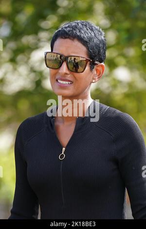 Naga Munchetty, présentateur de la BBC, arrive pour les funérailles du présentateur de télévision et du journaliste Bill Turnbull à l'église Sainte-Trinité de Blythburgh, Suffolk. Date de la photo: Vendredi 16 septembre 2022. Banque D'Images