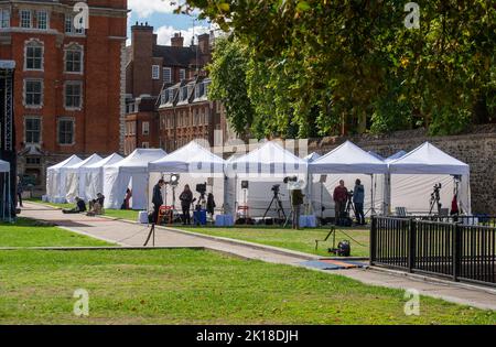Londres, Royaume-Uni. 16th septembre 2022. Tentes média sur College Green. Crédit : John Eveson/Alamy Live News Banque D'Images