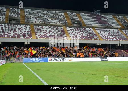 Salerno, Italie. 16th septembre 2022. US Lecce Supporters pendant US Salerntana vs US Lecce, italian football série A match à Salerne, Italie, 16 septembre 2022 Credit: Independent photo Agency/Alamy Live News Banque D'Images