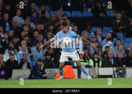 Joao Cancelo de Manchester City lors du match du groupe G de la Ligue des champions de l'UEFA entre Manchester City et Borussia Dortmund au stade Etihad de Manchester, le mercredi 14th septembre 2022. (Credit: Mark Fletcher | MI News) Credit: MI News & Sport /Alay Live News Banque D'Images