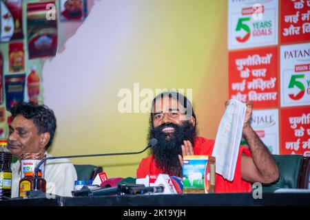 Fondateur et Directeur général de Patanjali Ayurved, Baba Ramdev parle lors d'une conférence de presse au Club de la Constitution. Ramdev partage Patanjali 5 GRANDS plans pour les 5 prochaines années, Patanjali Ayurved, est une société de portefeuille multinationale indienne, basée à Haridwar, en Inde. Elle a été fondée par Baba Ramdev et Acharya Balkrishna en 2006. (Photo de Pradeep Gaur / SOPA Images / Sipa USA) Banque D'Images