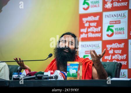 Fondateur et Directeur général de Patanjali Ayurved, Baba Ramdev parle lors d'une conférence de presse au Club de la Constitution. Ramdev partage Patanjali 5 GRANDS plans pour les 5 prochaines années, Patanjali Ayurved, est une société de portefeuille multinationale indienne, basée à Haridwar, en Inde. Elle a été fondée par Baba Ramdev et Acharya Balkrishna en 2006. (Photo de Pradeep Gaur / SOPA Images / Sipa USA) Banque D'Images