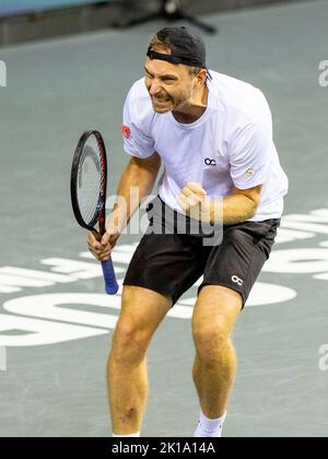 Emirates Arena, Glasgow, Royaume-Uni. 16th septembre 2022. Davis Cup tennis, Grande-Bretagne contre pays-Bas: Andy Murray/Joe Salisbury contre Wesley Koolhof/Matwe Middelkoop. Matwe Middelkoop réagit au point gagnant dans le brise-cravate Credit: Action plus Sports/Alamy Live News Banque D'Images