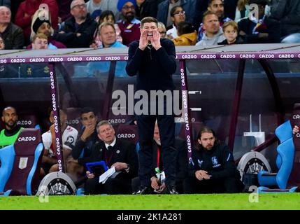 Steven Gerrard, directeur de la Villa Aston, lors du match de la Premier League à Villa Park, Birmingham. Date de la photo: Vendredi 16 septembre 2022. Banque D'Images