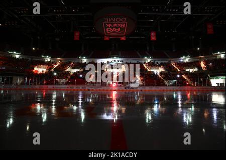 DÜSSELDORF, ALLEMAGNE - 16 SEPTEMBRE 2022 : match de hockey DEL Düsseldorfer EG - ERC Ingolstadt Banque D'Images