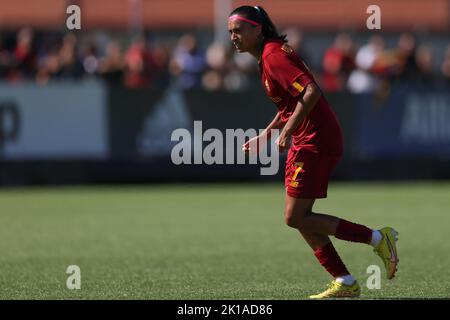 Vinovo, Italie, 16th septembre 2022. Andressa Alves da Silva d'AS Roma pendant le match série A Femminile au centre de formation de Juventus, Turin. Crédit photo à lire: Jonathan Moscrop / Sportimage crédit: Sportimage / Alay Live News Banque D'Images