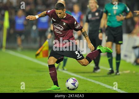 Naples, Italie. 16th septembre 2022. Domagoj Bradarique joueur de Salernitana, pendant le match de la série italienne Une ligue entre Salernitana vs Lecce résultat final, Salernitana 1, Lecce 2, match joué au stade Arechi. Naples, Italie, 16 septembre 2022. (Photo par Vincenzo Izzo/Sipa USA) crédit: SIPA USA/Alay Live News Banque D'Images