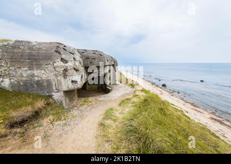 Ancien bunker de la guerre mondiale 2 sur la côte danoise à Hirtshals. Banque D'Images