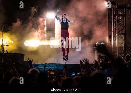 Las Vegas, États-Unis. 17th septembre 2022. Cage The Elephant se produit au Downtown Stage au cours du premier jour du festival de musique The Life is Beautiful, qui a lieu dans le centre-ville de Las Vegas, en Nevada, le 16 septembre 2022. (Photo par Alive Coverage/Sipa USA) crédit: SIPA USA/Alay Live News Banque D'Images