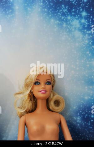 Visage de poupée Barbie blonde Banque D'Images