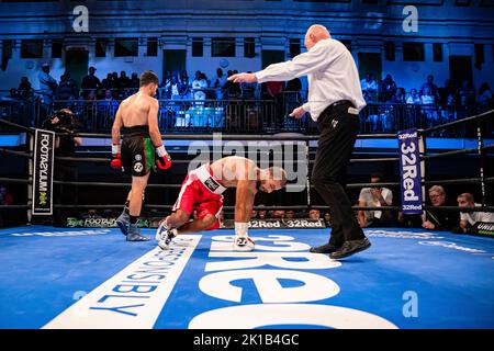 Londres, Royaume-Uni. 16th septembre 2022. Masoud Abdullah vd Stefan Nicolae - Super-Featherweight Contest pendant Frank Warren présente Bentley vs Morrison Fightnight à York Hall vendredi, 16 septembre 2022 à LONDRES (usage éditorial seulement, licence requise pour un usage commercial. Aucune utilisation dans les Paris, les jeux ou les publications d'un seul club/ligue/joueur.) Credit: Taka G Wu/Alay Live News Banque D'Images