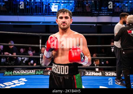 Londres, Royaume-Uni. 16th septembre 2022. Masoud Abdullah vd Stefan Nicolae - Super-Featherweight Contest pendant Frank Warren présente Bentley vs Morrison Fightnight à York Hall vendredi, 16 septembre 2022 à LONDRES (usage éditorial seulement, licence requise pour un usage commercial. Aucune utilisation dans les Paris, les jeux ou les publications d'un seul club/ligue/joueur.) Credit: Taka G Wu/Alay Live News Banque D'Images