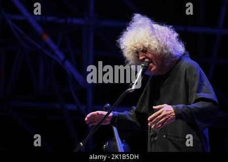 Rome, Italie. 16th septembre 2022. Angelo Branduardi pendant le concert Piano e Voce, au Teatro Antico Ostia Antica, 16th Rome 2022, Italie crédit: Agence de photo indépendante/Alamy Live News Banque D'Images