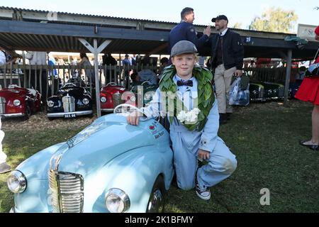 Goodwood, West Sussex, Royaume-Uni. 17th septembre 2022. Le gagnant de la coupe Settrington partie 1, Alex Roach, au Goodwood Revival à Goodwood, West Sussex, Royaume-Uni. © Malcolm Greig/Alamy Live News Banque D'Images