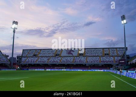 Salerno, Italie. 16th septembre 2022. Vue générale du stade Arechi pendant la série Un match entre les Etats-Unis Salerntana 1919 et Lecce au Stadio Arechi, Salerno, Italie, le 16 septembre 2022. Credit: Giuseppe Maffia/Alay Live News Banque D'Images