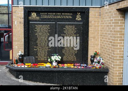 The University of Bradford Stadium, Bradford, Angleterre - 17th septembre 2022 Valley Parade Fire Memorial - avant le jeu Bradford City v Stevenage, Sky Bet League Two, 2022/23, The University of Bradford Stadium, Bradford, Angleterre - 17th septembre 2022 crédit: Arthur Haigh/WhiteRosePhotos/Alay Live News Banque D'Images