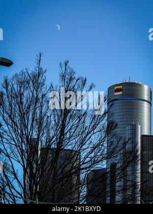 Une photo verticale du Renaissance Center dans le centre-ville de Detroit, Michigan, États-Unis Banque D'Images
