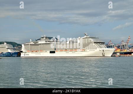 Le MSC Meraviglia amarré dans le port de la spezia Banque D'Images