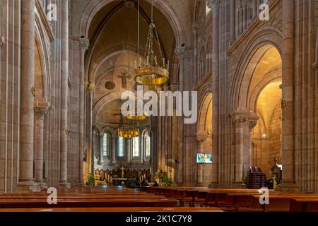 Basilique de la Vierge de Covadonga intérieur dans le parc national de Los Picos Espagne Banque D'Images