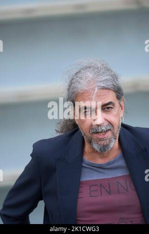 Donostia / San Sebastian. Espagne. 20220917, Fernando Leon de Aranoa a assisté à la séance de photocall "Feeling IT" pendant le Festival International du film de San Sebastian 70th au Palais Kursaal sur 17 septembre 2022 à Donostia / San Sebastian, Espagne Credit: MPG/Alamy Live News Banque D'Images